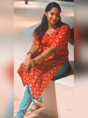 Mallu Indian desi sexy teen girl  devapriya topless nude 💥, showing big tits 💥🥵🔥🔥