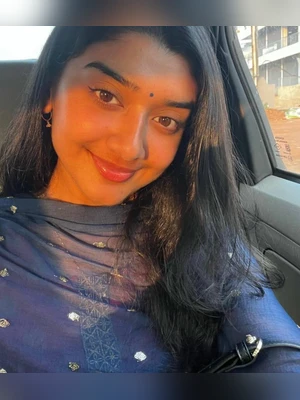 Beautiful indian thicc hot girl blindfolded