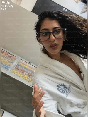 Mallu insta influencer vishnupriya leaked nipple slip