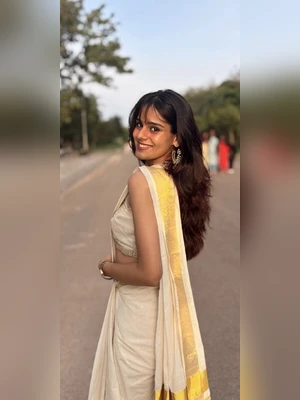 Kerala Mallu Hijjaby Muslim Indian Milf aunty moaning and enjoying Leak Viral,..#Girl #Husband #India #Indian # Indian Girl #Kerala #Mallu #Muslim #Slim