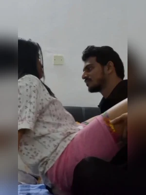 Desi Cute Beautiful Cuckold Sexy Instagram Influencer Homemade Modeling Full Nude Show, Fingering