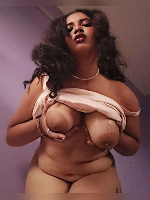 Curly Hair Sexy Indian Horny Gf Showing Asshole