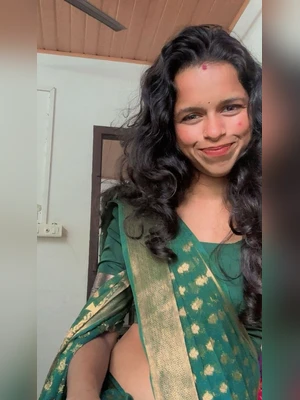 Beautiful cute Teen slim mallu Kerala Desi Indian girl leaked fingering sucking fucking sex with her lover