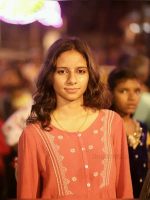 Beautiful cute Teen Mallu Kerala desi Indian college girl leaked nude video call with her lover