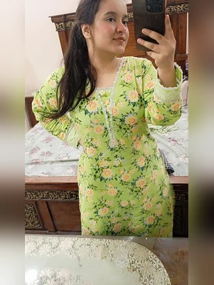 Sexy Desi Pakistani big tits girl horny girl