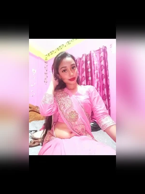 Bangladeshi cute girl wearing saree and fingering in video call showing her boyfriend🥵💋