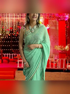 33-sari_blouse_petticoat_indian_girls_aunties_55319.jpg