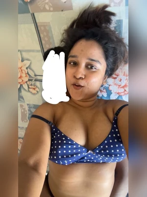 Bangladeshi Chubby Girl Viral leaked video in her home with her boyfriend