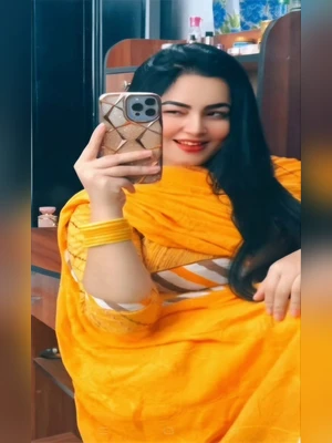 Beautiful Sexy Tiktoker Showing Her Tight Boobs