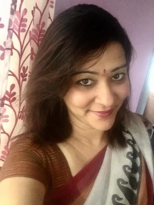 Gym Trainer Sheetal Sahni Turned Whore Bhabhi