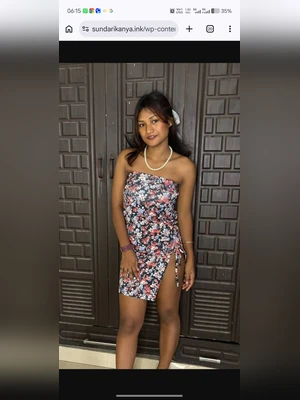 Desi Cute Beautiful Cuckold Sexy lesbian Instagram Influencer Homemade Modeling Full Nude Show, Fingering