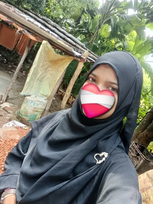 Bd cute girl runa showing her boobs
