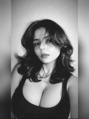 dalvi naik big boobs