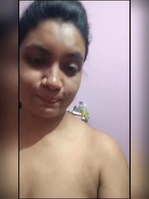 Indian Dusky Skin Girl Self Exposing Herself Naked MMS Published