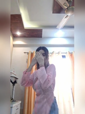 cute instagram spicy dance reels @Yakshiiiiii