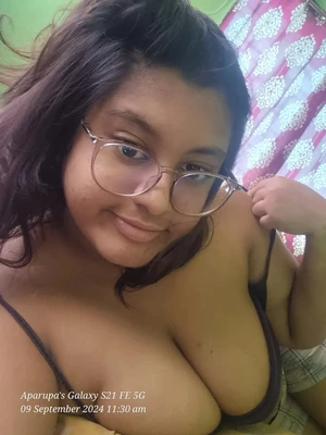 Indian bengali sexy girl aparupa banerjee hot big boobs
