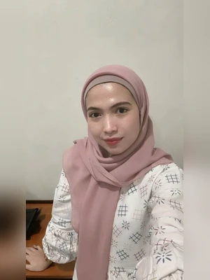 Maley Malesiyan girl