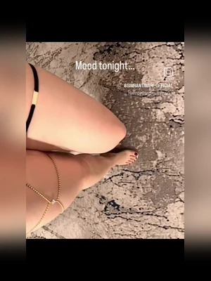 Sexy Rand Showing Her Panties