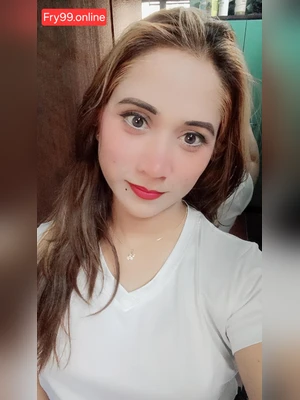BEAUTIFUL SEXY BANGLA BABE SHOWING FEW PICS 😍🤤🔥