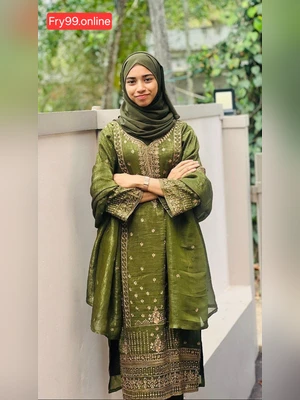 Hijabi Young Mallu Girlfriend Showing