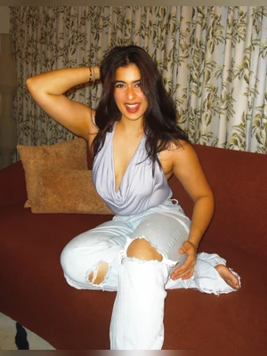 Nikita Sharma Hot Bareback Exposure