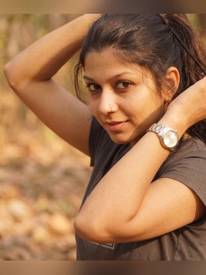 HOt desi petite bold gf.