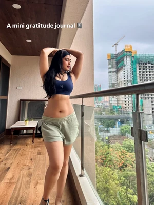 Nikita Sharma Bareback Exposure