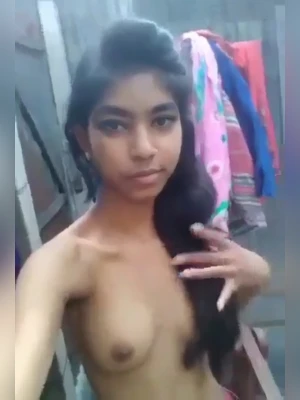 Village Young Girlfriend Showing