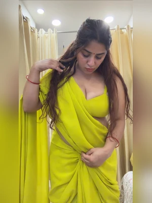 Vandana Pathak Slutwife Exposed in Yellow Saree