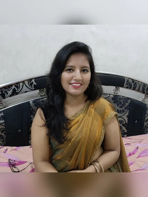 Desi hotwife bhabhi fuck with husband.
