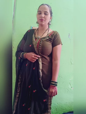 Beautiful Tanker Sanskari Bhabhi Naked Exposed Online