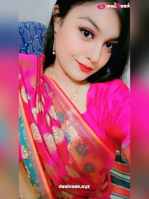 Sexy Bengali Babe nude Showing
