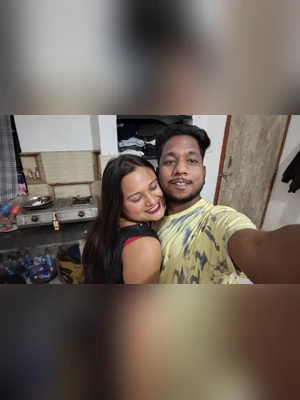 Desi Indian Hot chubby wife Couple Removing her saree blouse licking huge boobs romance in private room sucking big boobs