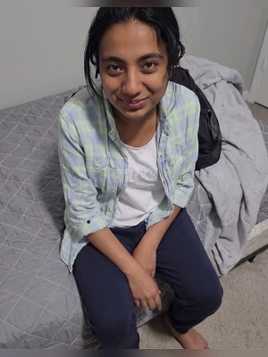 Desi horny college babe deepthroat blowjob.