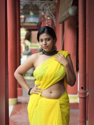 Kolkata boudi
