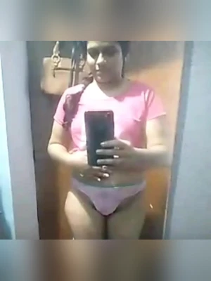 Desi famous randi roopali saxena