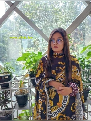 Viral Bangladeshi Horny Bengali GF Showing Boobs Pussy